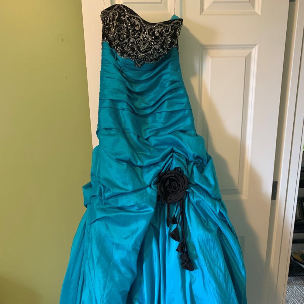 Formal Dress / Grad Dress